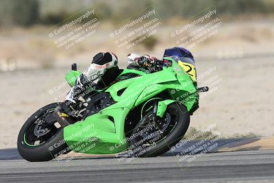 media/Nov-16-2025-Race Pace (Sun) [[8c5fa54630]]/Verified Riders/7-Turn 4 (1155am)/